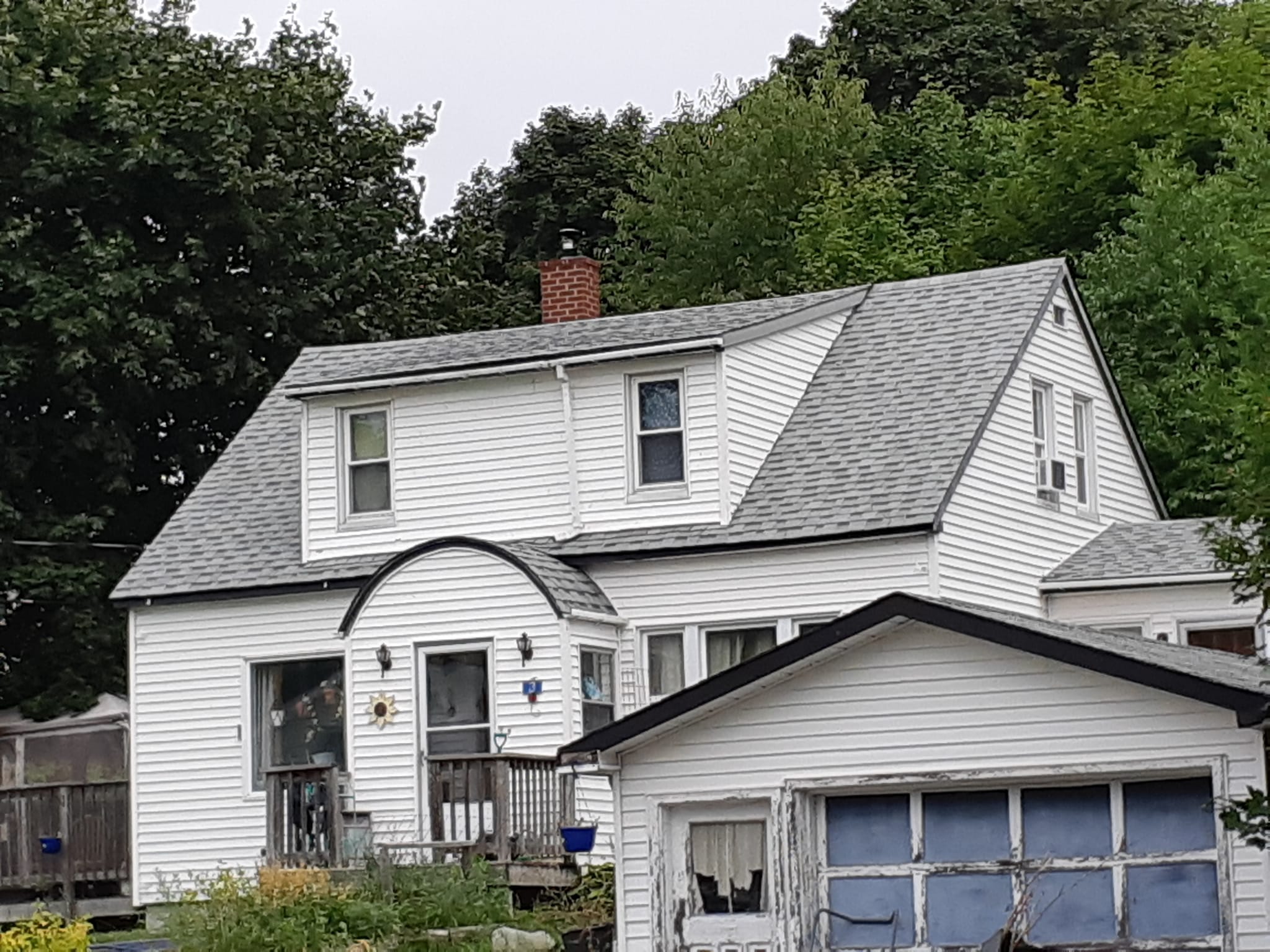 Completed roofing project